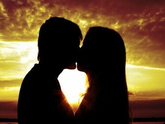 Wallpaper Love Kiss Cell Pictures Photos