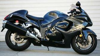Suzuki Bikes HD Wallpaper