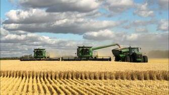 John Deere Combine Wallpaper