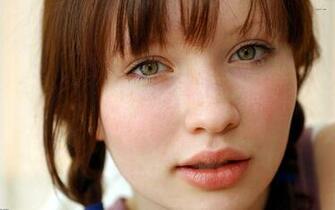 Emily Browning Wallpaper