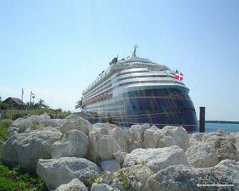 Disney Cruise Line Desktop Wallpaper