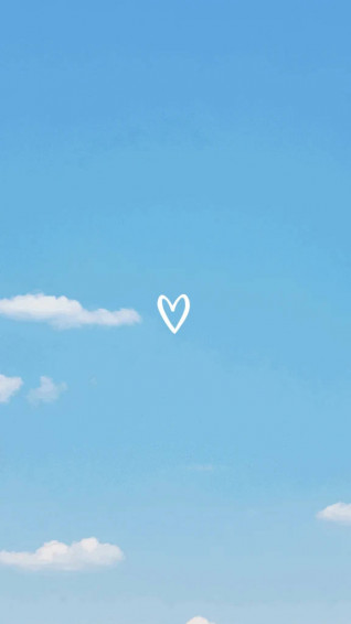 Aesthetic Sky Blue Heart Wallpaper