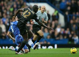 Lampard Yaya Toure Vs Torres HD Wallpaper