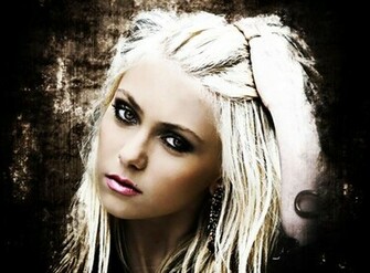 Taylor Momsen HD Wallpaper