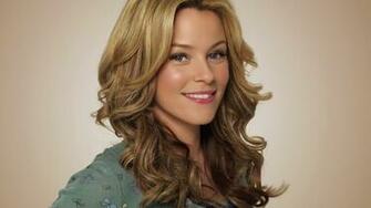Elizabeth Banks Portrait WqHD 1440p Wallpaper