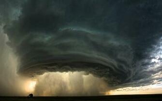 Tornado Photos Wallpaper Background Pictures And Image For