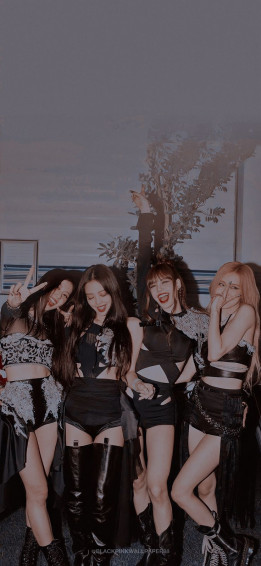 Pinkchella Wallpaper In Blackpink Fashion