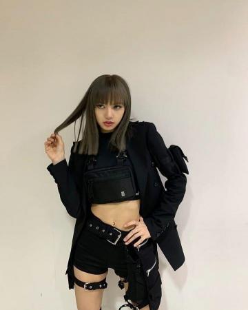 Tweetdeck Blackpink Fashion Lisa