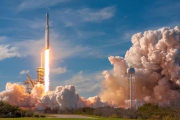 Falcon Heavy The World S Most Powerful Rocket R Wallpaper