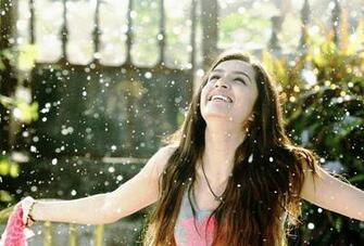 Cute Smile Shraddha Kapoor In Ek Villain Wallpaper1