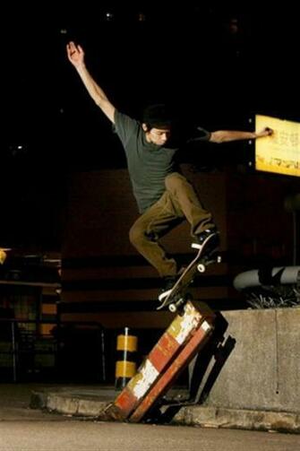 Skateboarding Sports iPhone Wallpaper S 3g