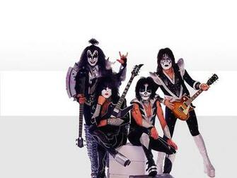 Kiss Wallpaper