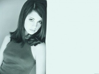 Shiri Appleby Wallpaper