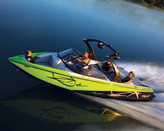 Tige Wallpaper Waterski