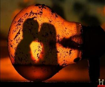 Love Couple Kissing Htc 4g Wallpaper E Entertainment