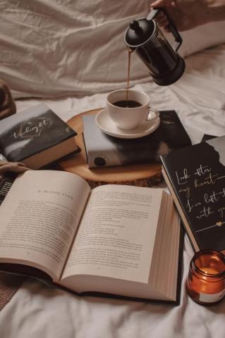 A Twilight Fan S Honest Re Of Midnight Sun The Espresso