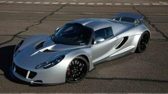 Hennessey Venom Gt Side Pose In Silver Wallpaper