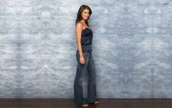 Sarah Lancaster Body Image Amp Pictures Becuo