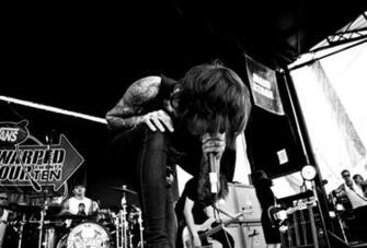 Bmth Vocalist Perform Wallpaper Carik