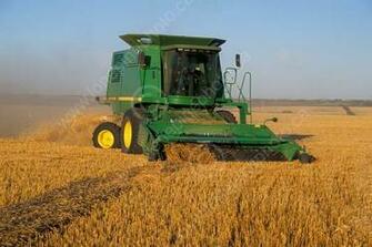 John Deere Combine Wallpaper
