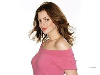 Anne Hathaway HD Wallpaper