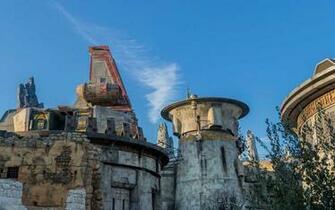 Star Wars Land Will Serve Blue Milk Endorian Chickens And You