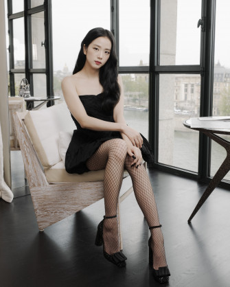 Watch Blackpink S Jisoo Dior Spring Show Video Diary And