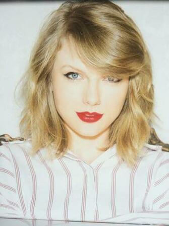 Taylor Swift Official Calendar Full Size