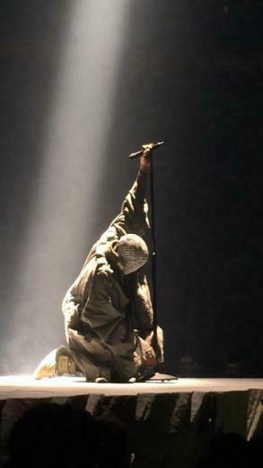 Funmozar Kanye West iPhone Wallpaper