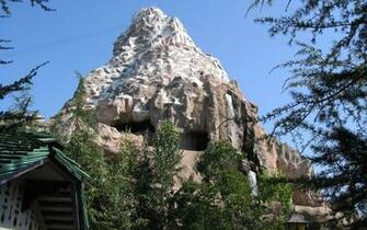 Matterhorn Bobsleds Disneyland Wallpaper