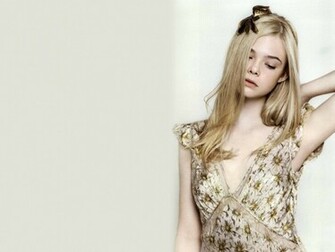 Elle Fanning Pictures Image