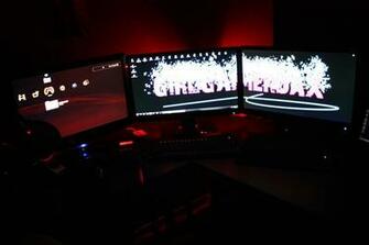 Triple Monitors Connected To My Pc And One Ps3