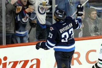 Dustin Byfuglien A Corsi Versus Goal Differential Case Study