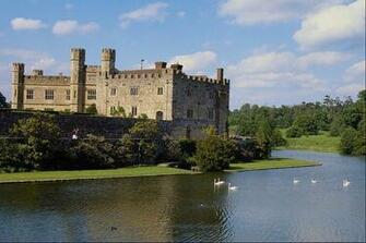 Palaces And Castles Wallpaper Noname