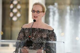 Meryl Streep Wallpaper Image Photos Pictures Background