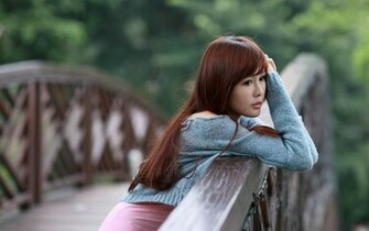Lonely Girl Wallpaper Classywallpaper