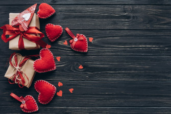 Gift Heart Holiday Valentine S Day 4k Ultra HD Wallpaper