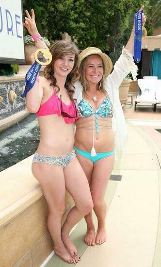 Jamie Anderson And Kaitlyn Farrington Bikini Photos