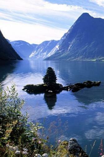 Landscape iPhone HD Wallpaper