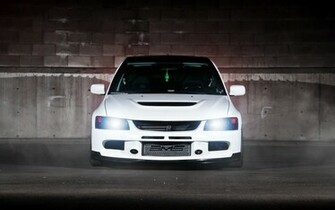 Mitsubishi Lancer Evolution Ix Front