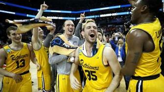Umbc S Tweets Dunk On Haters During Ncaa Game Cnn Video