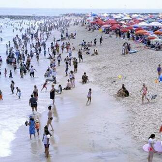 Stray Umbrella Impales Woman In Chest Ocean City Maryland