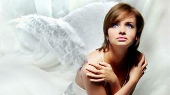 Fashion Dresses And Stylish Models Wallpaper
