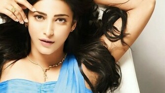 Shruti Hassan New HD Wallpaper Downlaod Happy