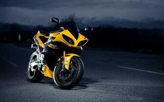 Yamaha R1 Superbike Wallpaper
