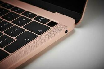 Apple S Macbook Pro Faces Serious Problem Forbes News
