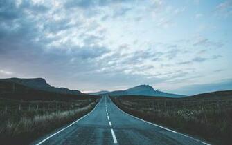Wallpaper Road Marking Mountains Portree