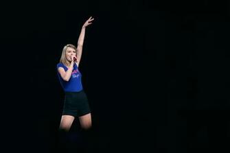Taylor Swift Wallpaper Red Tour Tokyo Speech