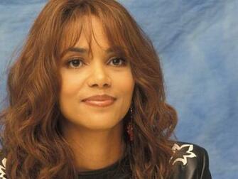 Apni Photo Halle Berry Wallpaper