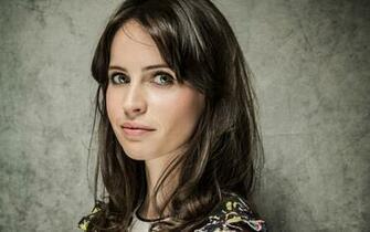 Felicity Jones HD Widescreen Wallpaper